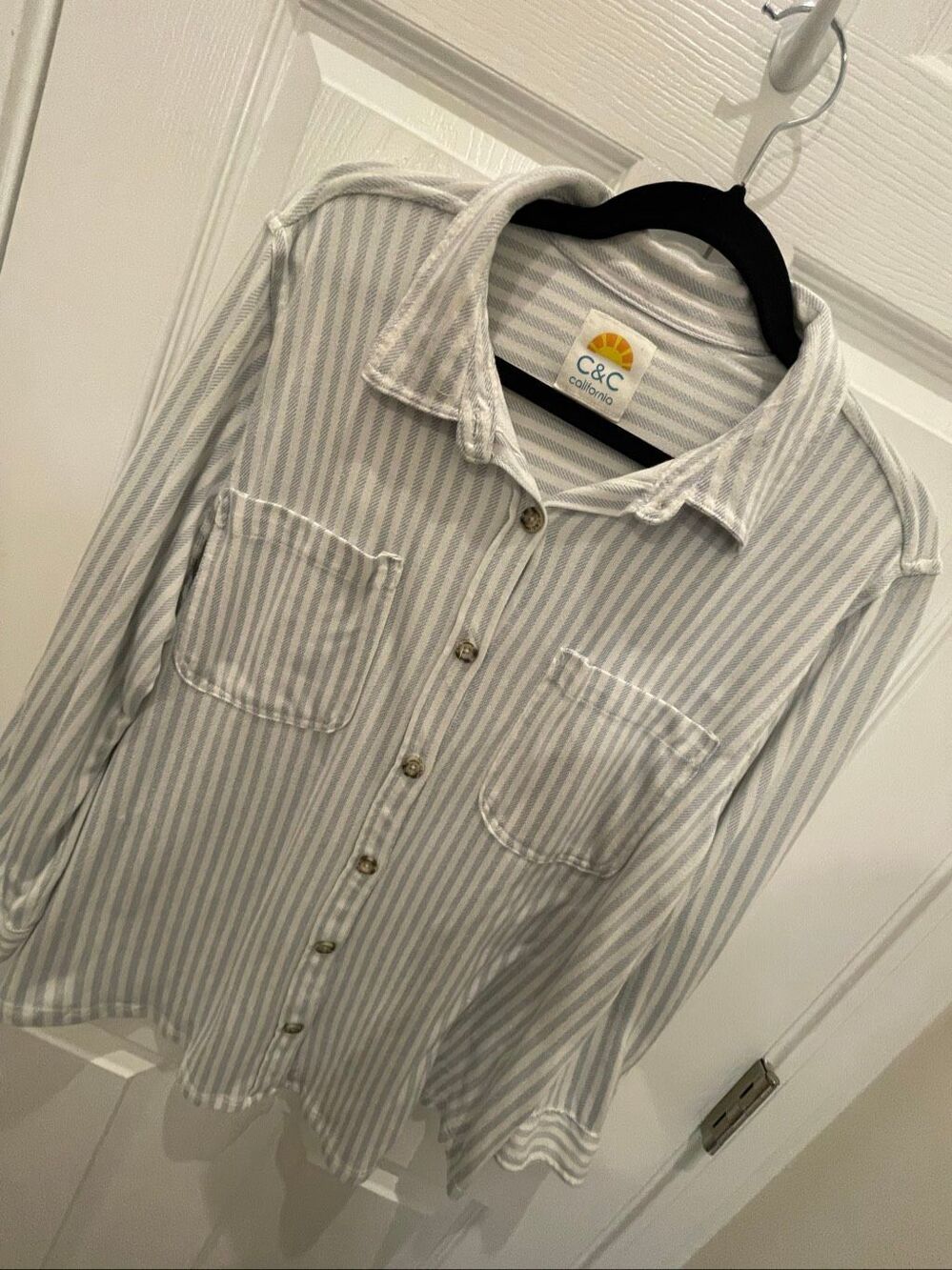 C&C California 1X White & Blue Striped Button-Front Shirt